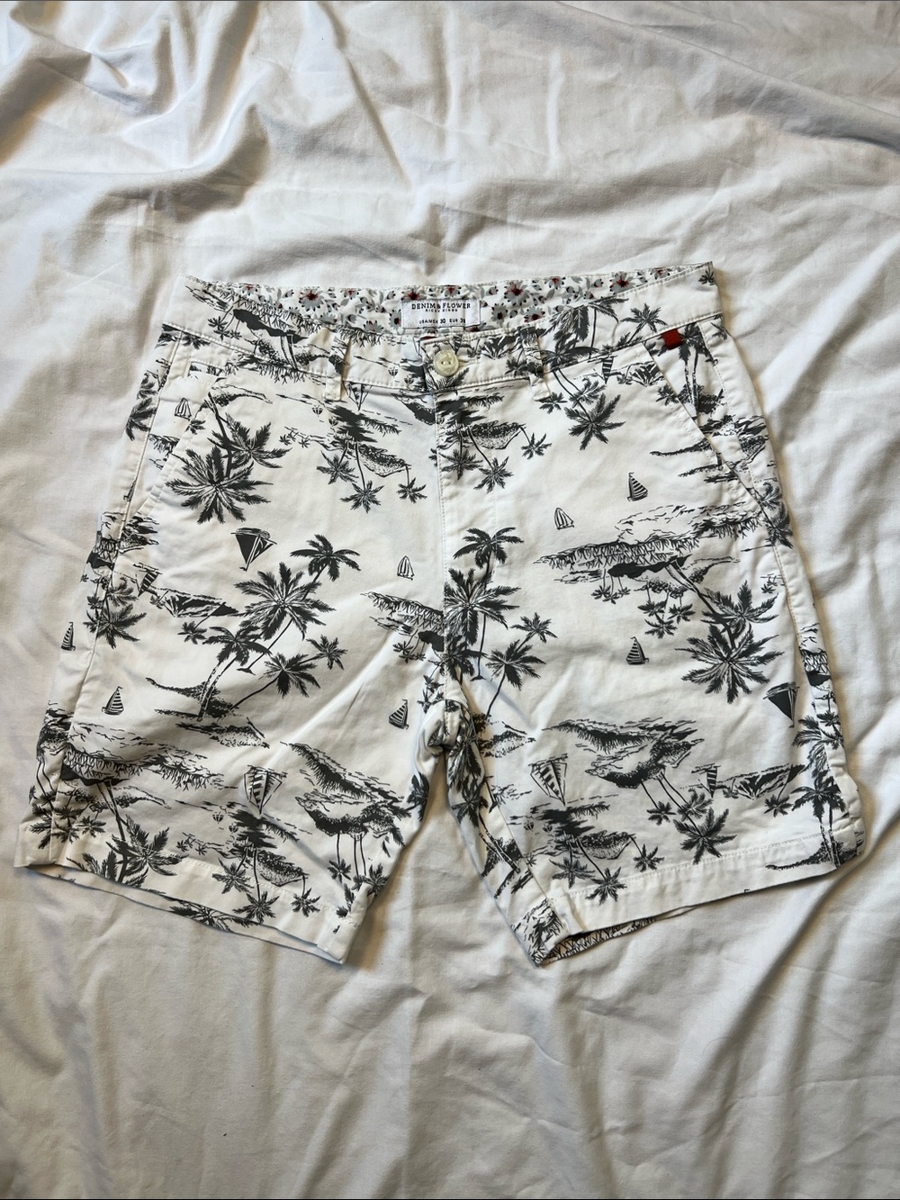 Denim & Flower Black on White Island-Print Cotton Shorts
